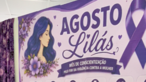 Agosto Lilas capa 1